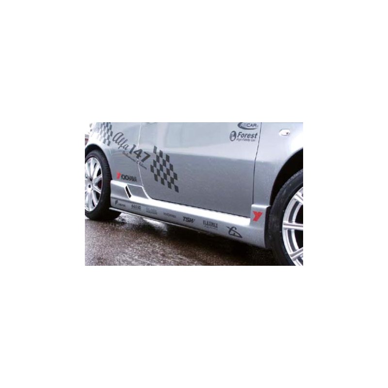 Faldones laterales look GTA Alfa 147 3p CADAMURO