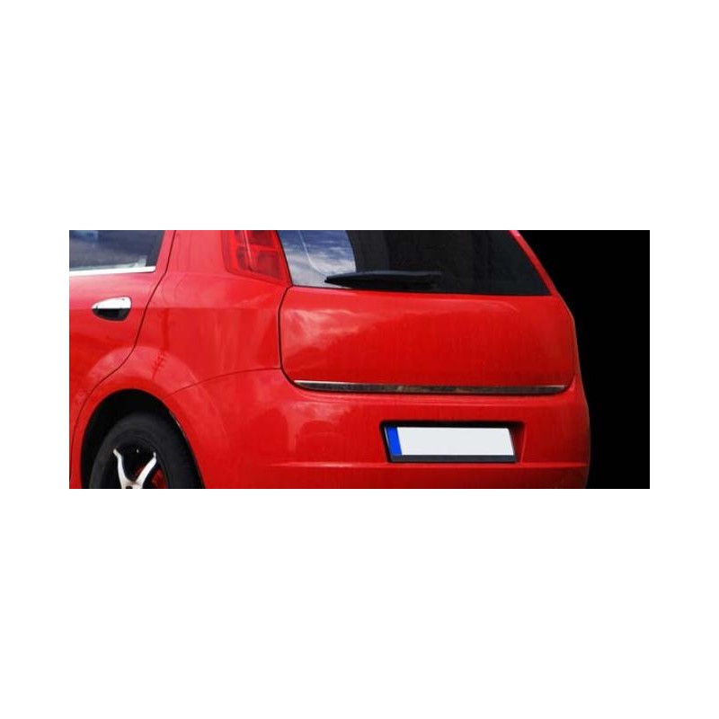 Tira Trasera Maletero en Acero Inoxidable FIAT GRANDE PUNTO 07 0