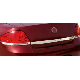 Tira Trasera Maletero en Acero Inoxidable FIAT LINEA 07 06 gt  1 un