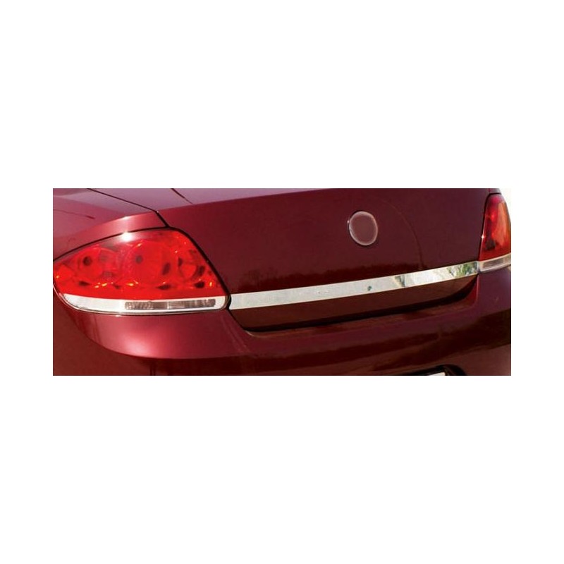 Tira Trasera Maletero en Acero Inoxidable FIAT LINEA 07 06 gt  1 un