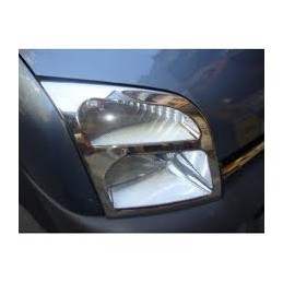 Cubre Optica Delantera en Acero Inoxidable FORD CONNECT 2009  2 