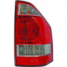 PILOTO TRASERO DERECHO MITSUBISHI PAJERO III   03 07