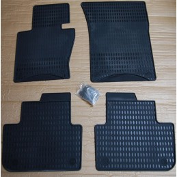 Juego de alfombrillas de goma delanteras y traseras BMW X 3  200