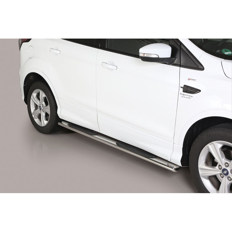 Estribos en tubo inox Ford Kuga 2017   seccion oval con pisantes