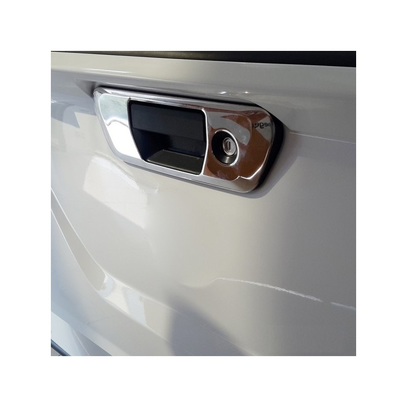 MARCO MANETA TRASERA ACERO NISSAN NAVARA 2015  ACERO INOX