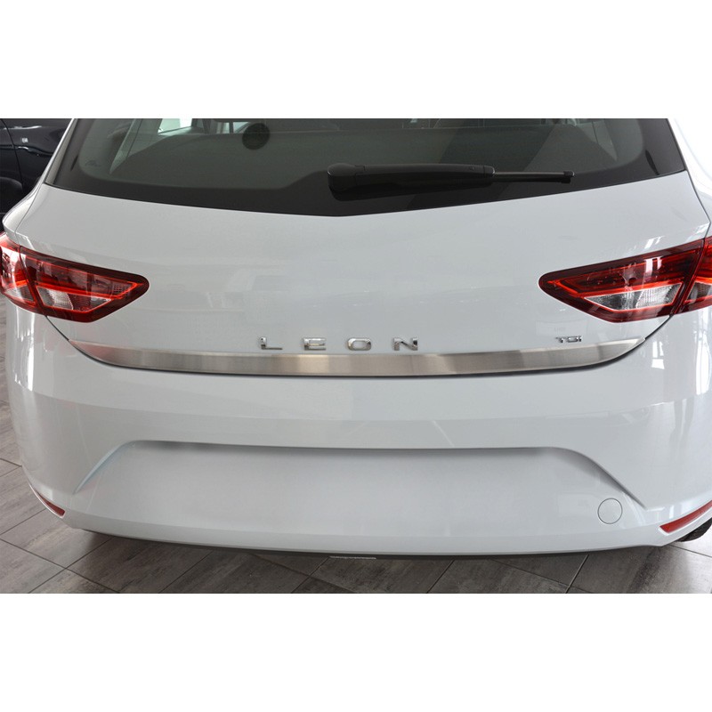 Moldura porton trasero acero inoxidable Seat Leon  5F  HB 5P 201